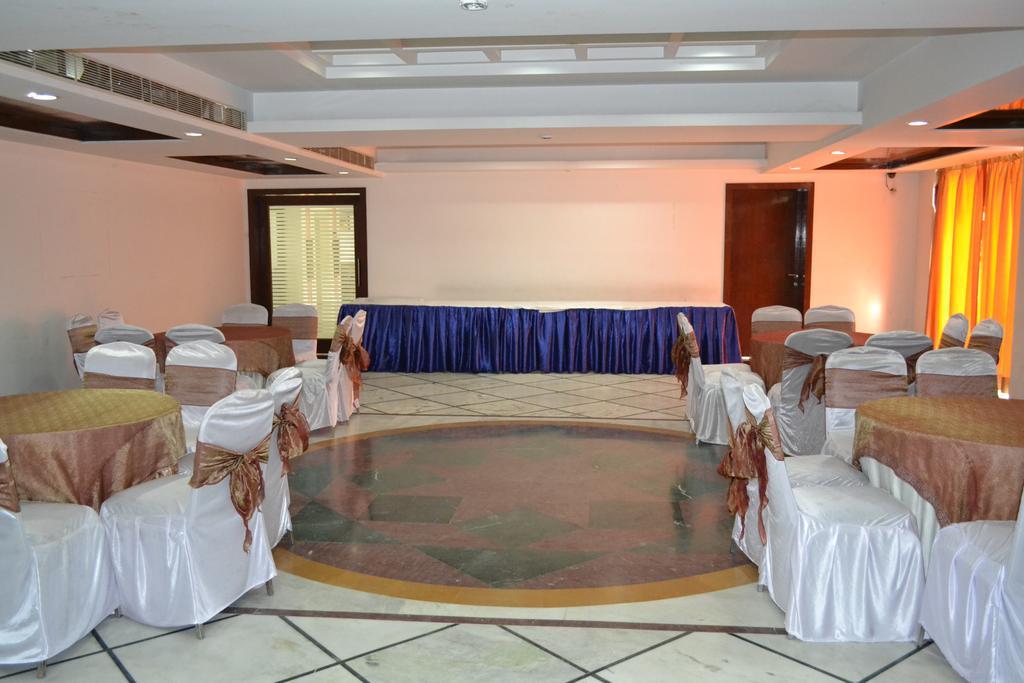 Hotel Sobti Continental Rudrapur Εξωτερικό φωτογραφία